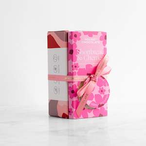 Mothersday: Vanilla Shortbread & Cherries Bar + Dark Chocolate Strawberry Duo