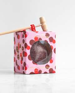 Milk Chocolate Bar: Smashable Chocolate Bauble Red