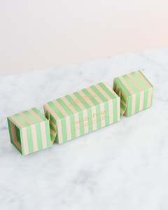 Christmas Gifts Under 50: Vanilla Bean Fudge Christmas Cracker