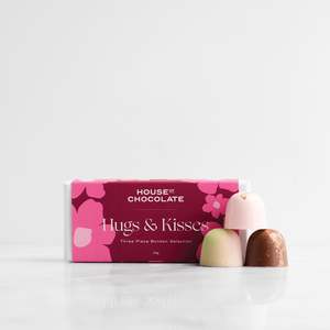 Wholesale: Three Piece 'Hugs & Kisses' Bonbon Box Wholesale