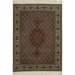 Mahi: Fine Hand-knotted Wool and Silk Mahi Persian Rug 109cm x 148cm