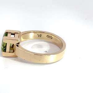 Rings: 9ct Yellow Gold Peridot Ring