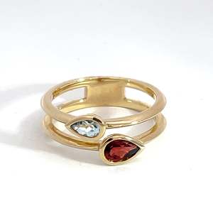 Rings: 9ct Yellow Gold Garnet and Aquamarine Duo Ring