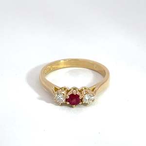 Rings: 18ct Yellow Gold 3 Stone Ruby and Diamond Ring