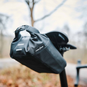 Saddles Seat Posts: Fidlock PinClip 700ml Saddlebag