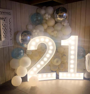 Lights: 21 Marquee Lights