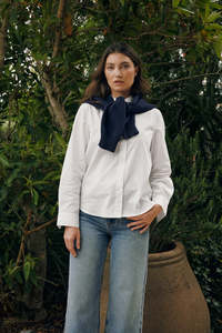 CLASSIC BUTTON UP SHIRT WHITE