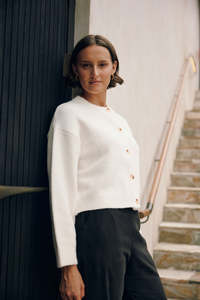 Knitwear: ANA CROP CARDIGAN CHALK
