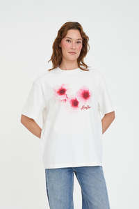 RELAX TEE 220/RADIANT CHALK