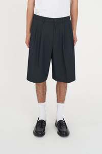 Shorts: PLEATED BAGGY SHORT NAVY