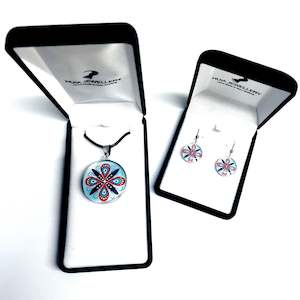 Jewellery Set: Turquoise Round Ornament Pendant & Earring Set