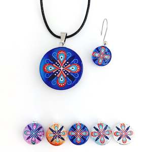 Wholesale: 101 - Round Ornament - Carded