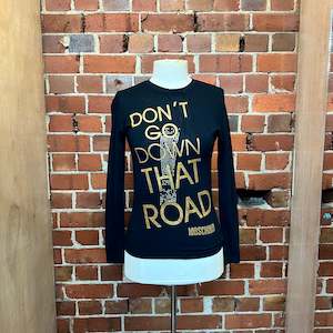 MOSCHINO 1990's slogan skivvy