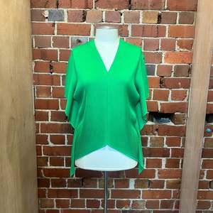 ISSEY MIYAKE pleated top