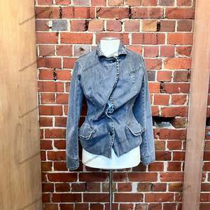 Vivienne Westwood: VIVIENNE WESTWOOD X LEE denim twist jacket