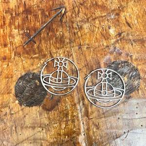 VIVIENNE WESTWOOD hoop earrings