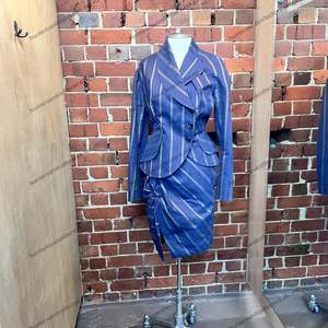 VIVIENNE WESTWOOD 2 piece "Tea spill" suit
