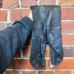 Martin Margiela: MARTIN MARGILEA leather tabi gloves
