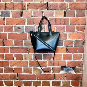 Archive: COPERINI leather zipper handbag