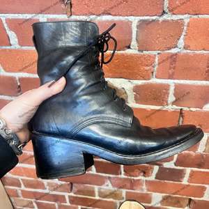 ANN DEMULEMEESTER leather boots 39
