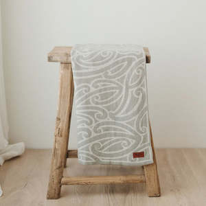 Mohimohi Woven Pēpi Blanket | Huruwhenua