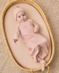 KNOTTED BABY GOWN + HAT SET DUSTY ROSE MICROSTRIPE