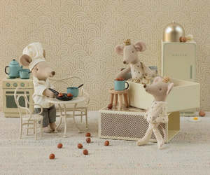 Accessories: Mouse Cafe Set Off White