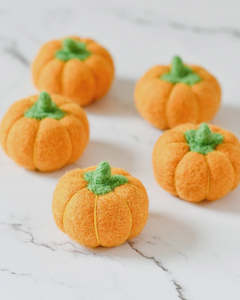 Toys: Felt Pumpkins (Orange Coloured) - 5 Pumpkins