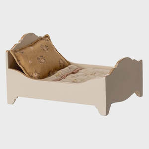 Maileg Bed Mouse Wooden Off White