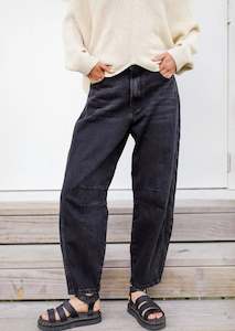 Barrel Jean | Black