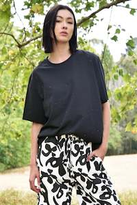 Curate: Sparkle Magic T-Shirt | Black