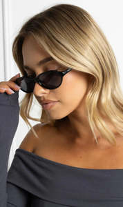 Reality Eyewear: Dee Groovy | Jett Black