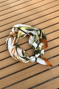 Pearl Fasten Neck Tie | Reed Garden