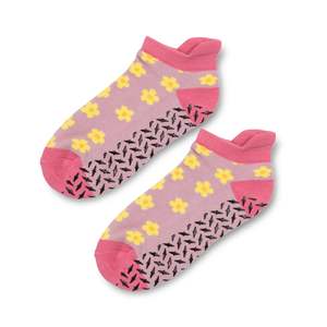 Apparel: Nero Ankle Grip Socks