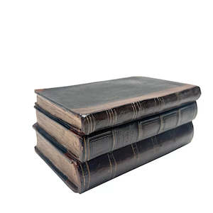 Decor: Antique Stacking Books Small Black/Brown
