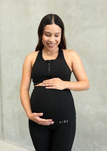 Final Sizes Hine: STAPLE MATERNITY ZIP UP BRA ONYX