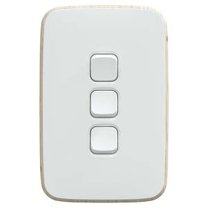 Iconic Essence Switch Triple Vertical 20A Arctic White