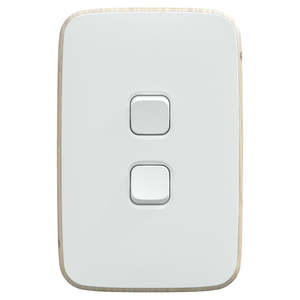 Iconic Essence Switch Double Vertical 20A Arctic White
