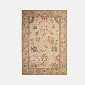 Bedroom 1: Adonis Rug - Little Fire