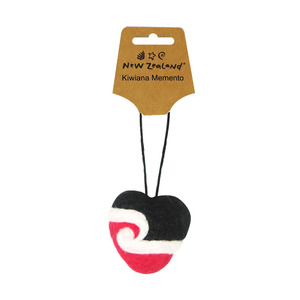 Christmas Tree Decorations: Hanging Wool Ornament Tino Rangatiratanga Heart