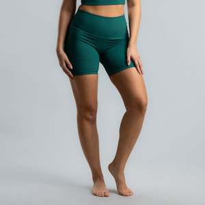 Womens Performance Shorts: Agile 6" Mid-Short - Women's RACING GREEN
