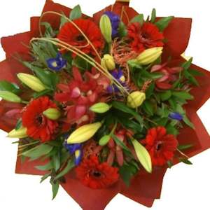 Flowers In Water: Bright and Cheerful Vox