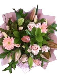 Flowers In Water: Soft Vox Bouquet