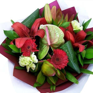 Modern Bouquets: Ruby & Emerald Elegance