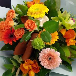 Modern Bouquets: Florist Choice Citrus Posy
