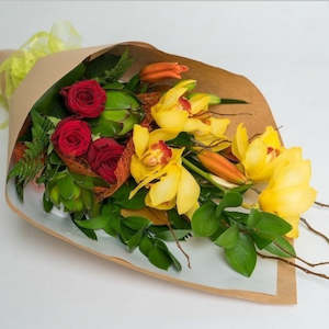 Christmas: Florist’s Choice – Red and Yellow Bouquet