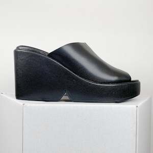 Tamara of London Bonk black