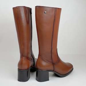 Nu by Neo Esme Cuero