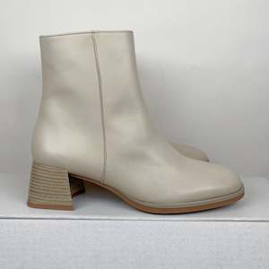 Hispanitas: Hispanitas Zoe soho milk white