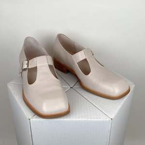 Django & Juliette Nubia nougat